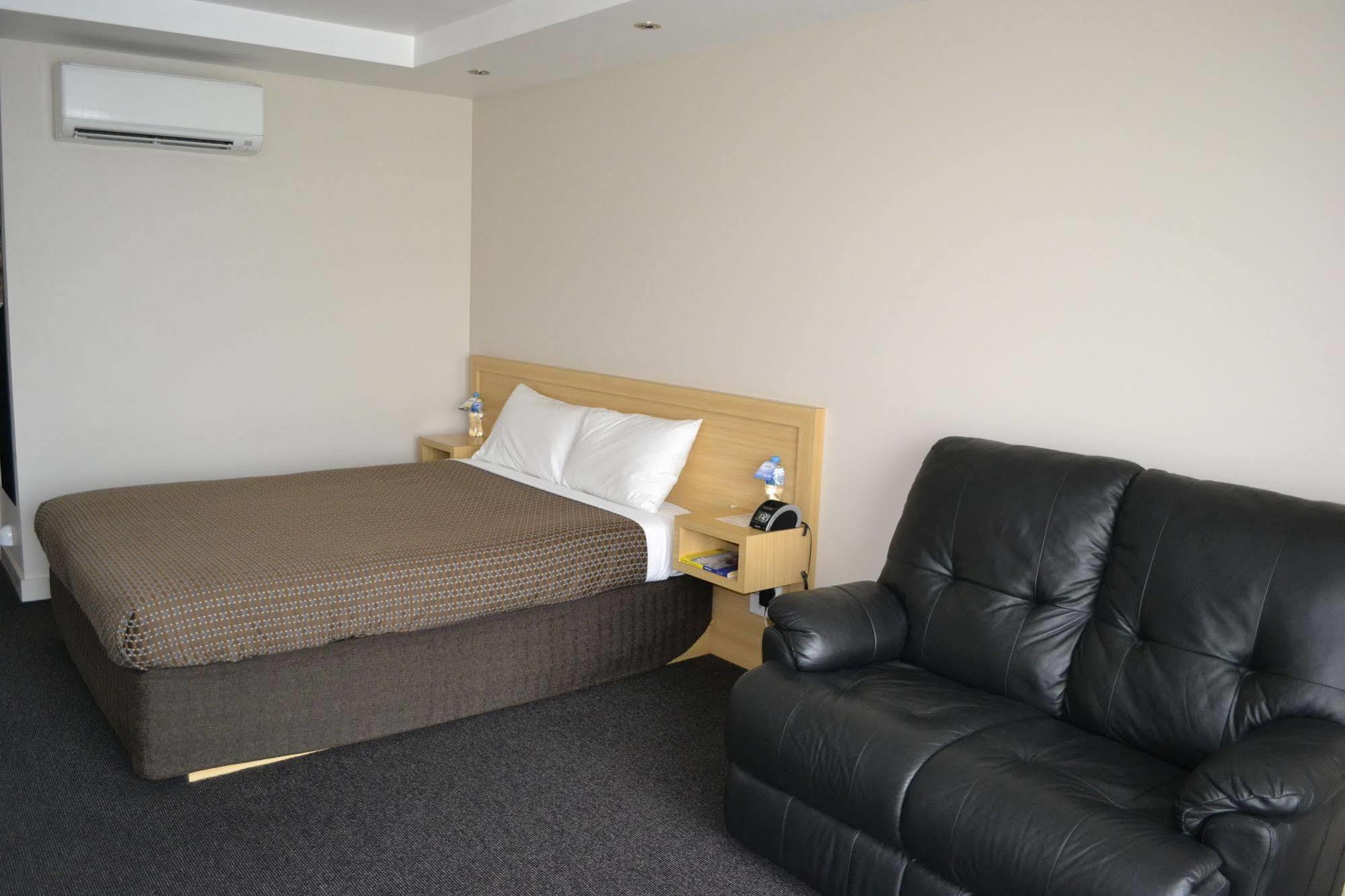 Richmond Henty Hotel พอร์ตแลนด์ ภายนอก รูปภาพ